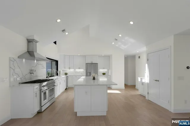 $1,900,000 | 30 Sun Valley Road, Ramsey, NJ 07446