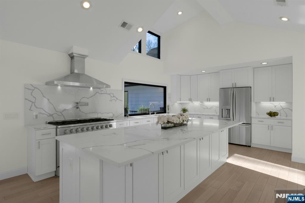 30 Sun Valley Road Ramsey, NJ 07446 - Photo 13 of 50