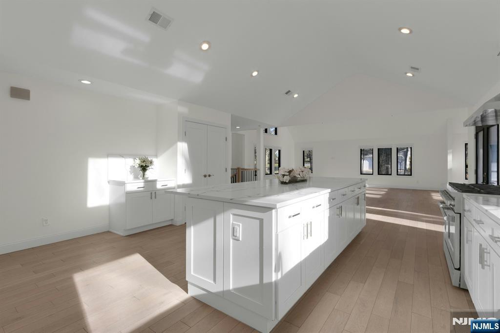 30 Sun Valley Road Ramsey, NJ 07446 - Photo 15 of 50