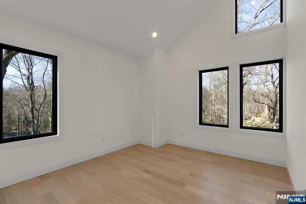 30 Sun Valley Road Ramsey, NJ 07446 - Photo 22 of 50