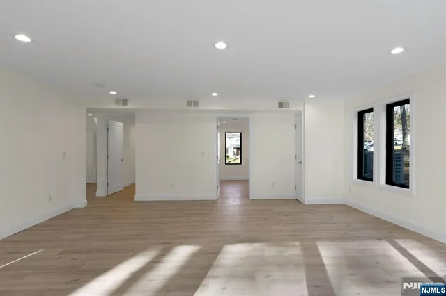 $1,900,000 | 30 Sun Valley Road, Ramsey, NJ 07446