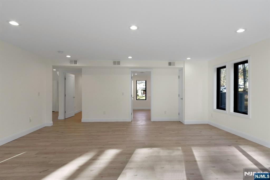 30 Sun Valley Road Ramsey, NJ 07446 - Photo 34 of 50