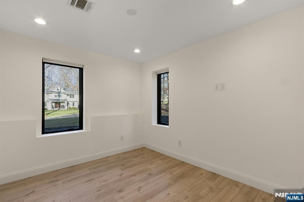 30 Sun Valley Road Ramsey, NJ 07446 - Photo 35 of 50