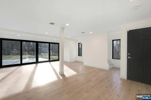 $1,900,000 | 30 Sun Valley Road, Ramsey, NJ 07446