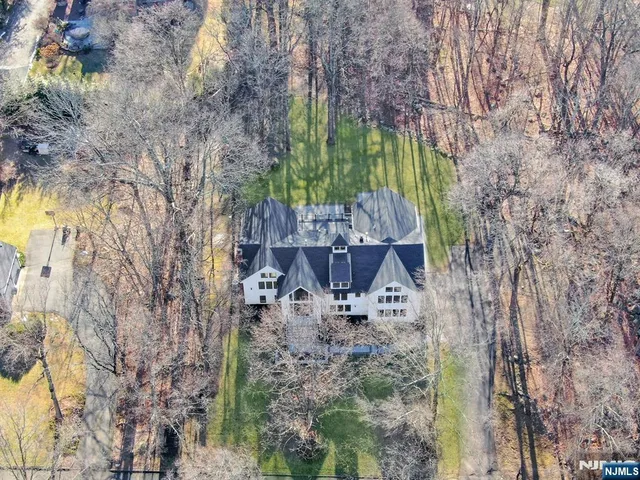$1,900,000 | 30 Sun Valley Road, Ramsey, NJ 07446