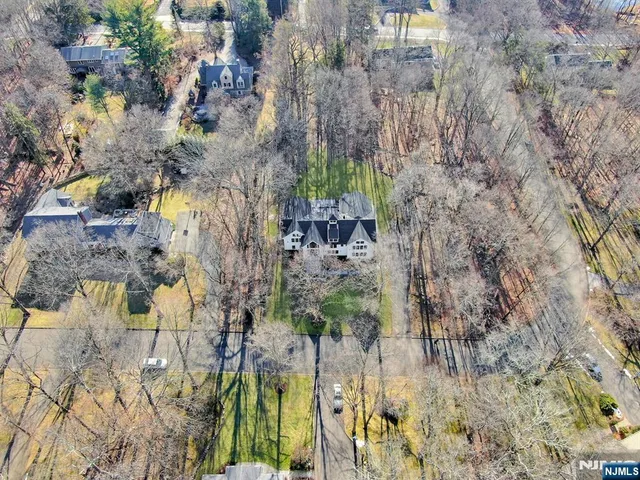 $1,900,000 | 30 Sun Valley Road, Ramsey, NJ 07446