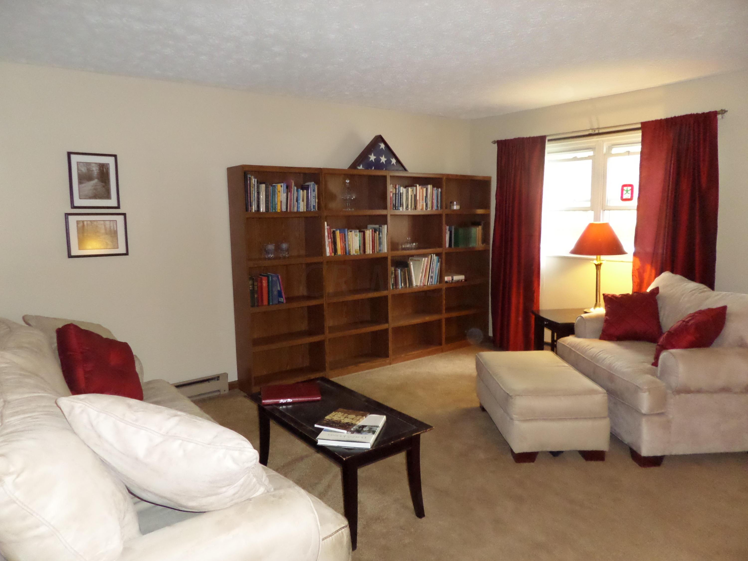 5316 Trabue Road Columbus, OH 43228 - Photo 3 of 30 Gallery Image 3