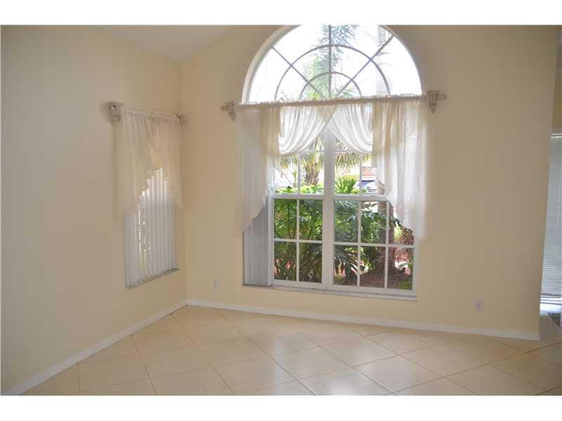 10984 La Salinas Circle Boca Raton, FL 33428 - Photo 13 of 29 Living Room
