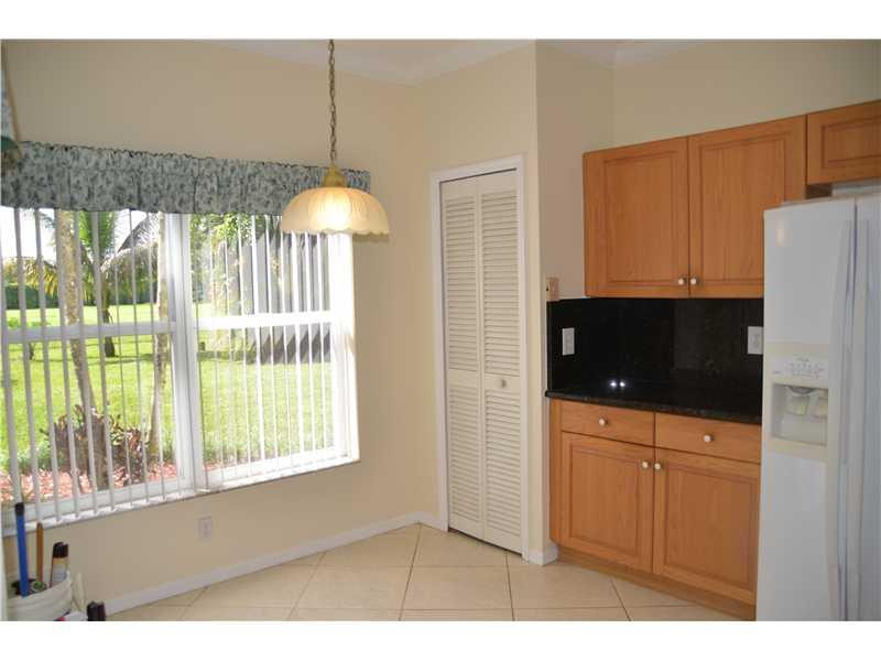 10984 La Salinas Circle Boca Raton, FL 33428 - Photo 15 of 29 Kitchen