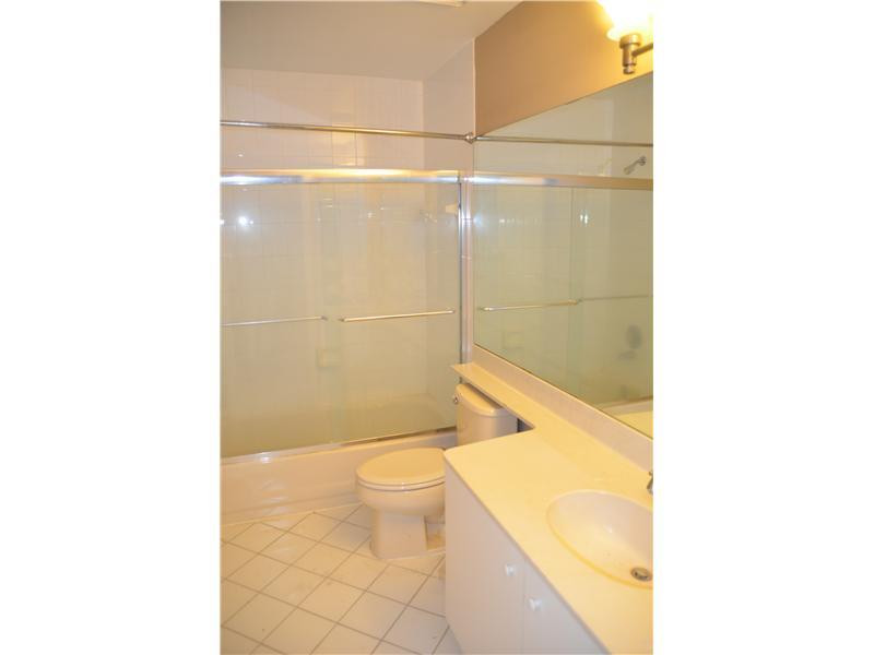 10984 La Salinas Circle Boca Raton, FL 33428 - Photo 19 of 29 Bathroom