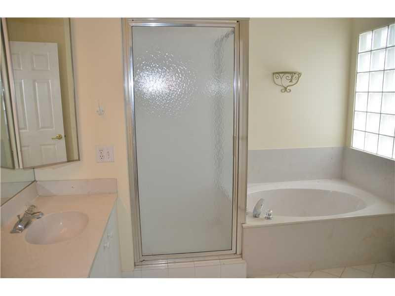10984 La Salinas Circle Boca Raton, FL 33428 - Photo 25 of 29 Bathroom