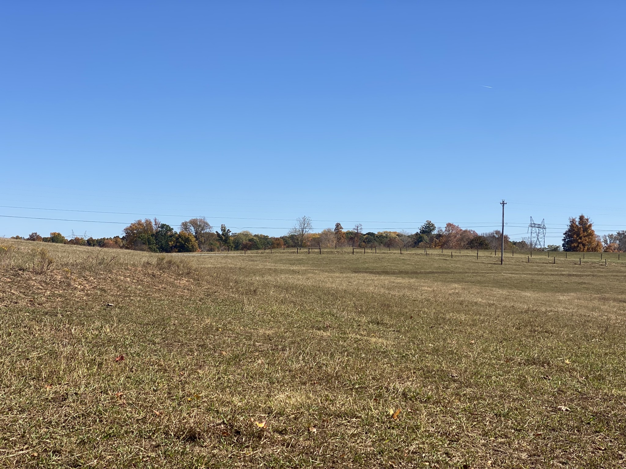 5 Hickory Point Road Clarksville, TN 37043 - Photo 5 of 13 a view of lake and mountain