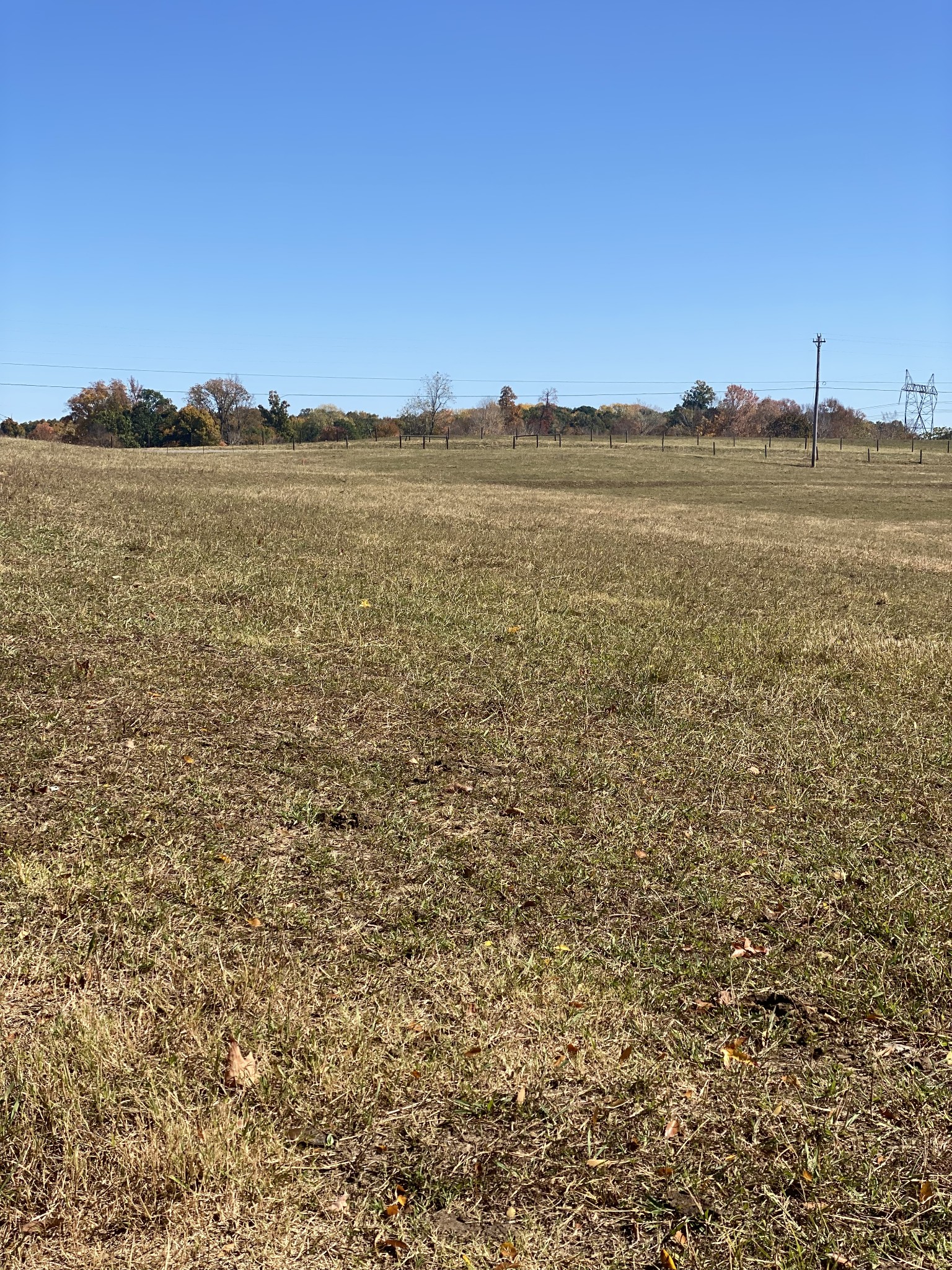 5 Hickory Point Road Clarksville, TN 37043 - Photo 6 of 13 a view of an ocean