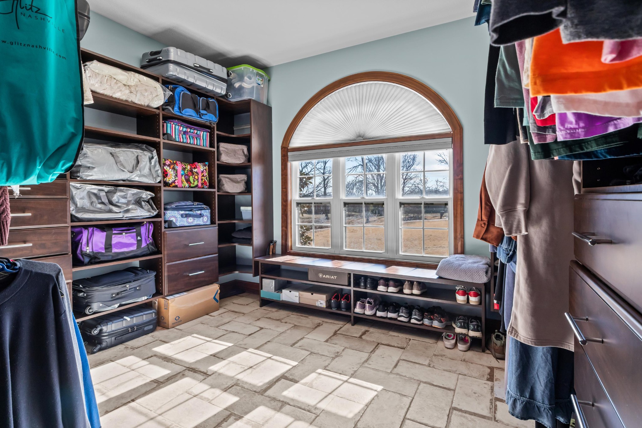 1816 McKelvy Road Camden, TN 38320 - Photo 35 of 100 a room with furniture a rug toys and a flat screen tv