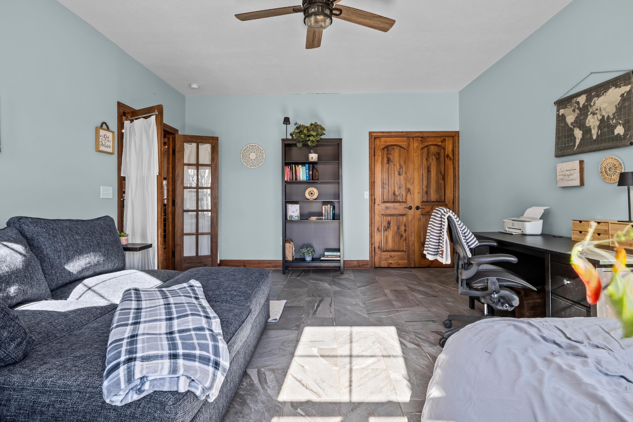 1816 McKelvy Road Camden, TN 38320 - Photo 37 of 100 a view of a livingroom with workspace and a couch