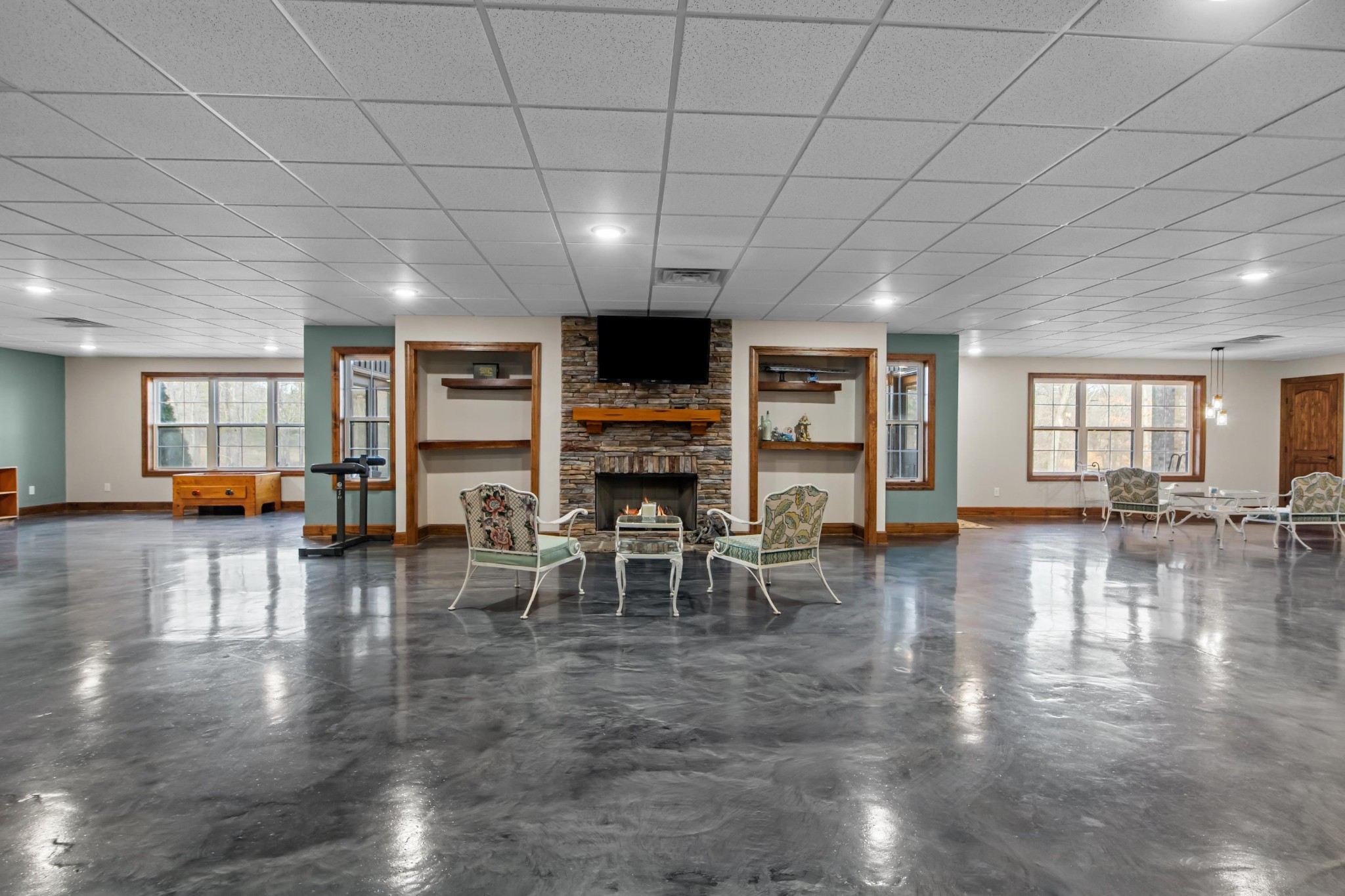 1816 McKelvy Road Camden, TN 38320 - Photo 44 of 100 a view of a dining room with furniture window and wooden floor
