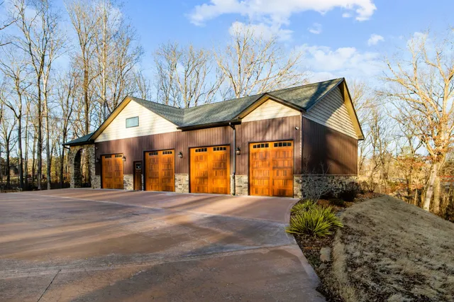 $839,000 | 1816 McKelvy Road, Camden, TN 38320