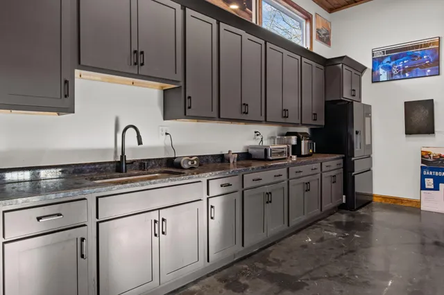 $839,000 | 1816 McKelvy Road, Camden, TN 38320