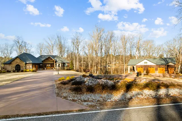 $839,000 | 1816 McKelvy Road, Camden, TN 38320