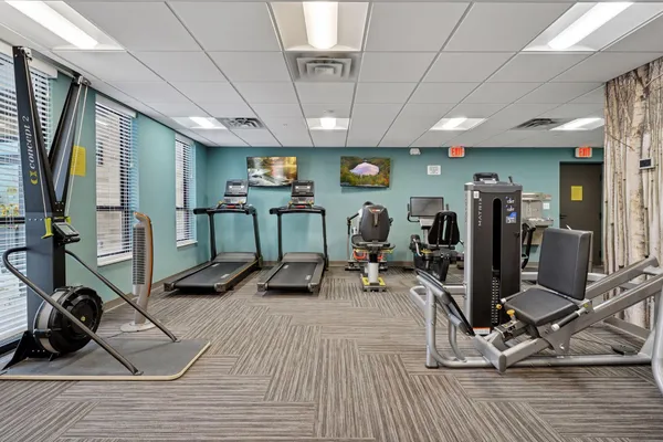$250,000 | 1948 Wayzata Boulevard, Unit 105, Long Lake, MN 55356