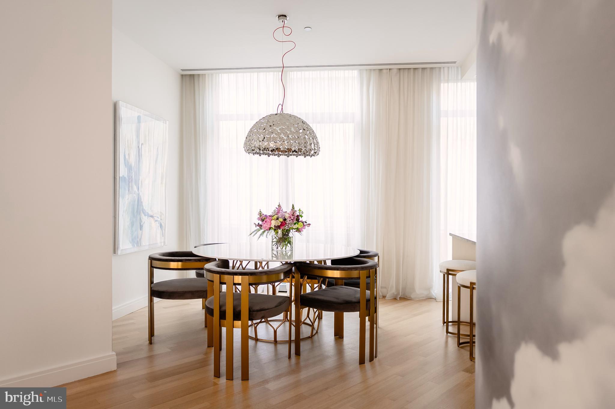 1177 22nd Street Northwest, Unit 2K Washington, DC 20037 - Photo 11 of 23 Dining area