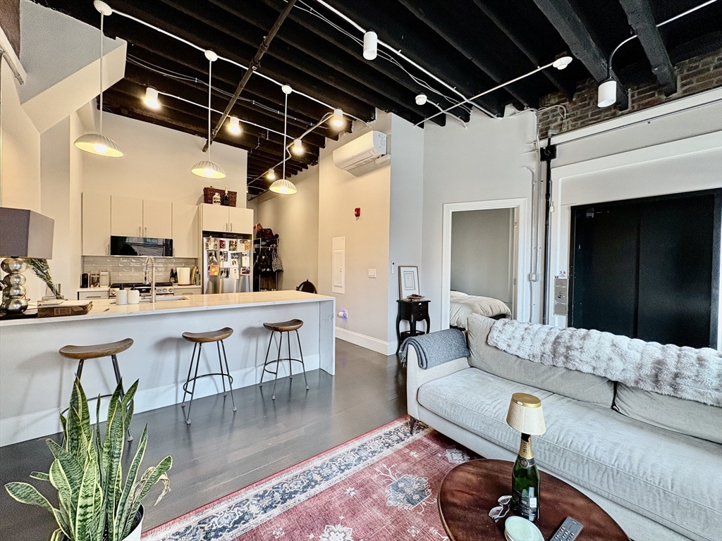281 Franklin Street, Unit 609 Boston, MA 02110 - Photo 1 of 13