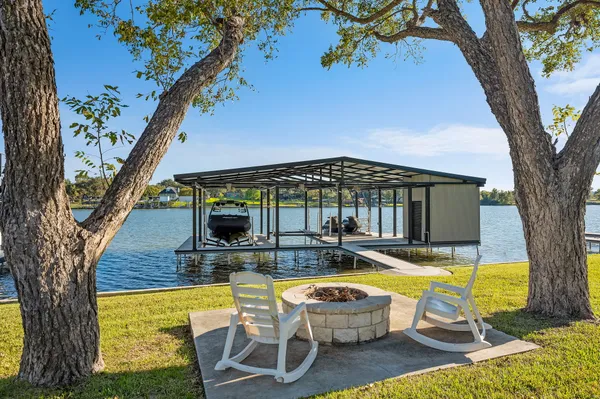 $3,335,000 | 1836 Bluebonnet Lane, Kingsland, TX 78639