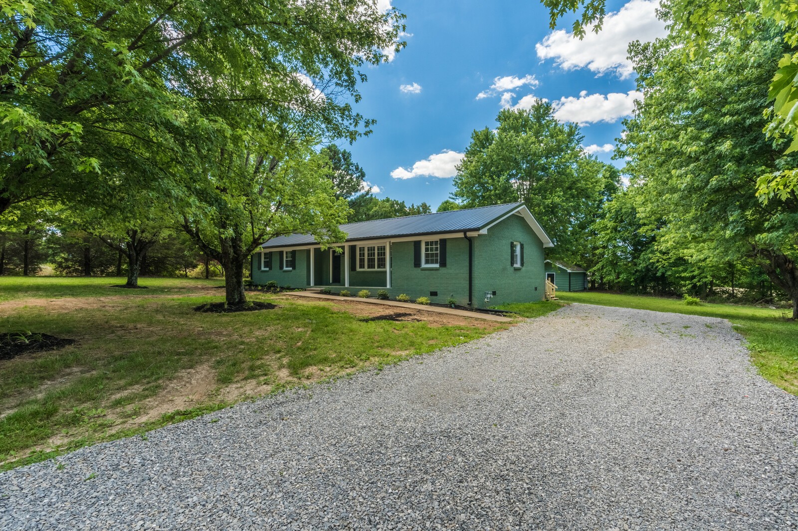 155 Riggs Road Portland, TN 37148 - Photo 2 of 30