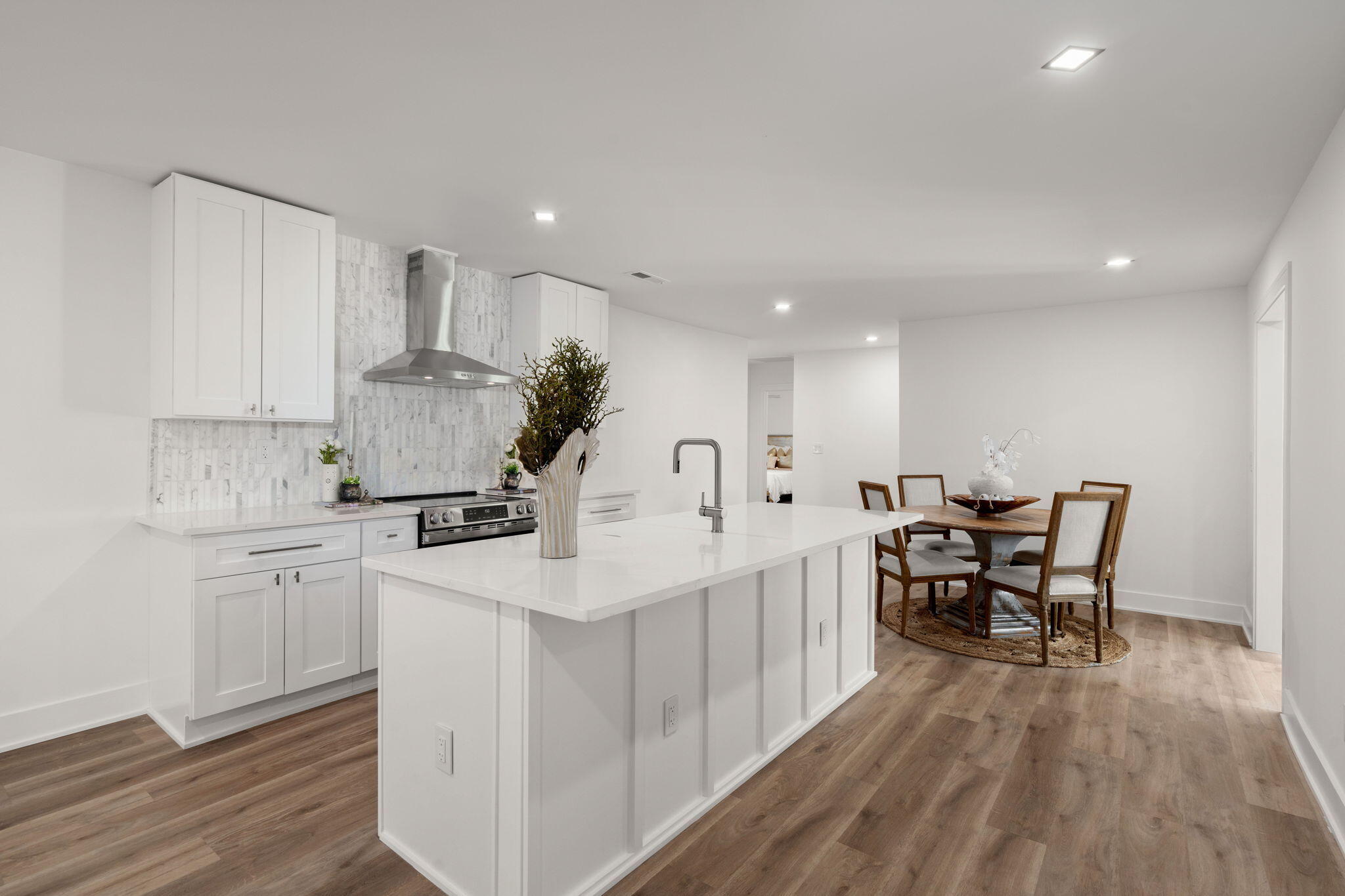 1260 Robin Road Mount Pleasant, SC 29464 - Photo 11 of 35 Kitchen Island
