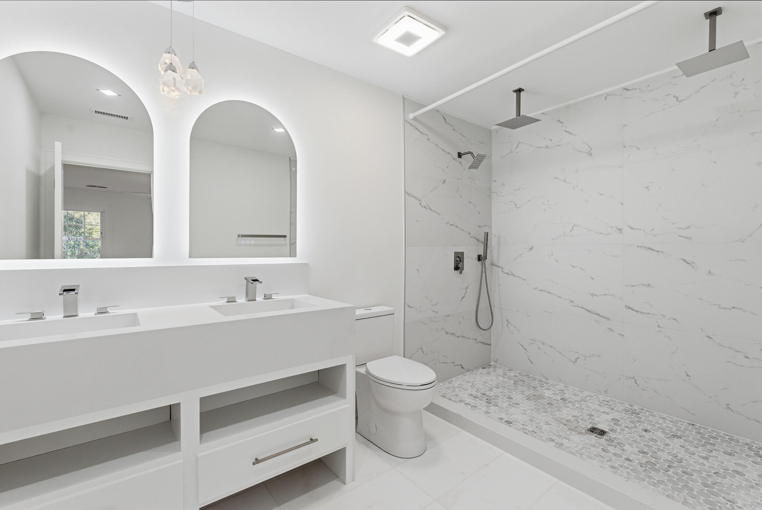 1260 Robin Road Mount Pleasant, SC 29464 - Photo 13 of 21 Primary Bath