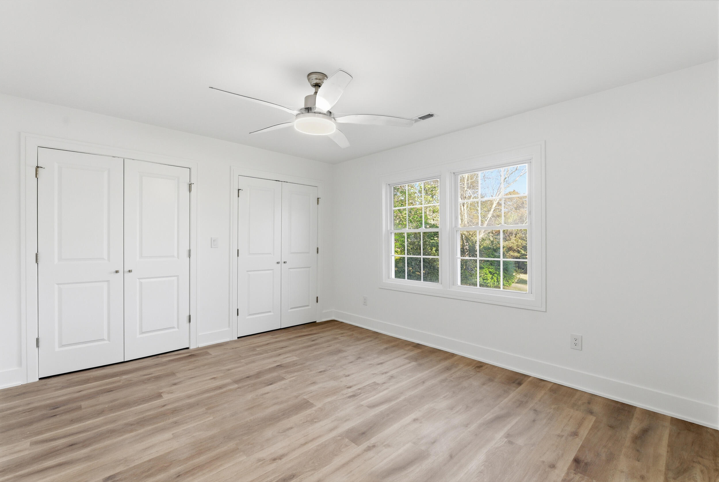 1260 Robin Road Mount Pleasant, SC 29464 - Photo 14 of 21 Bedroom 1
