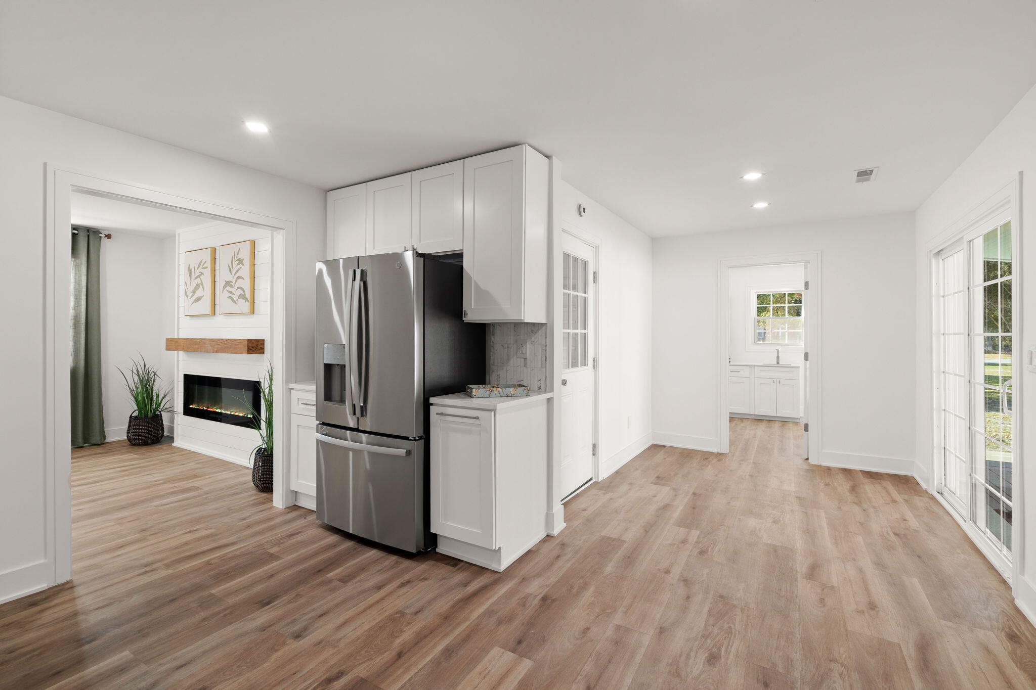 1260 Robin Road Mount Pleasant, SC 29464 - Photo 19 of 35 Rear Sliding Door To Back Deck