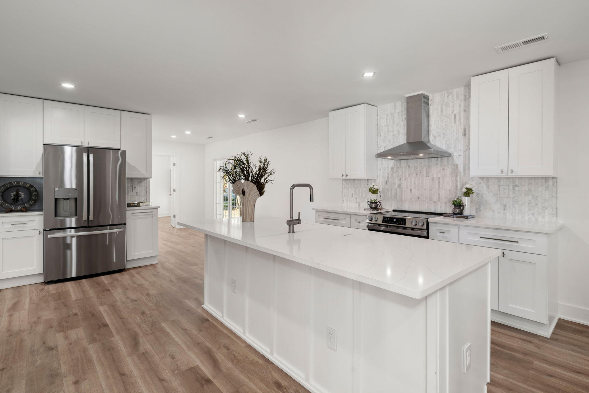 1260 Robin Road Mount Pleasant, SC 29464 - Photo 2 of 35 Open Kitchen