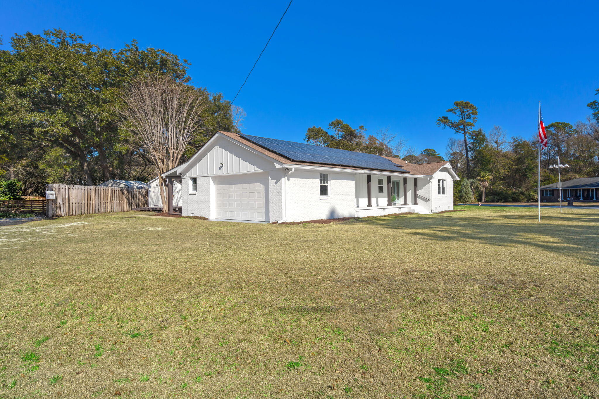1260 Robin Road Mount Pleasant, SC 29464 - Photo 33 of 35 2 Car Garage