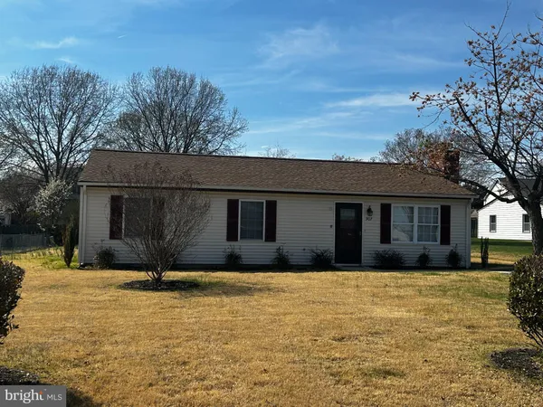 $2,400 | 907 Eastern View Drive, Fredericksburg, VA 22405