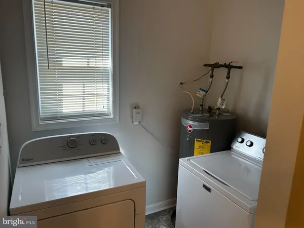 $2,400 | 907 Eastern View Drive, Fredericksburg, VA 22405