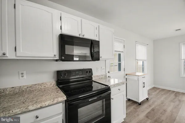 $2,295 | 907 Eastern View Drive, Fredericksburg, VA 22405