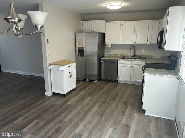 $2,400 | 907 Eastern View Drive, Fredericksburg, VA 22405