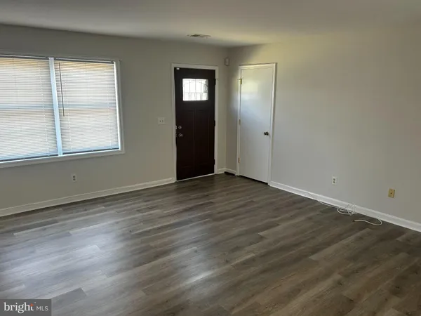 $2,400 | 907 Eastern View Drive, Fredericksburg, VA 22405