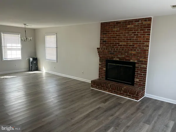 $2,400 | 907 Eastern View Drive, Fredericksburg, VA 22405