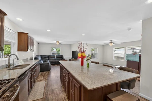 $220,000 | 6410 Capital Circle, Unit 32, Sacramento, CA 95828