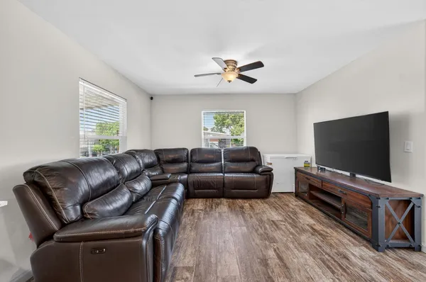 $220,000 | 6410 Capital Circle, Unit 32, Sacramento, CA 95828