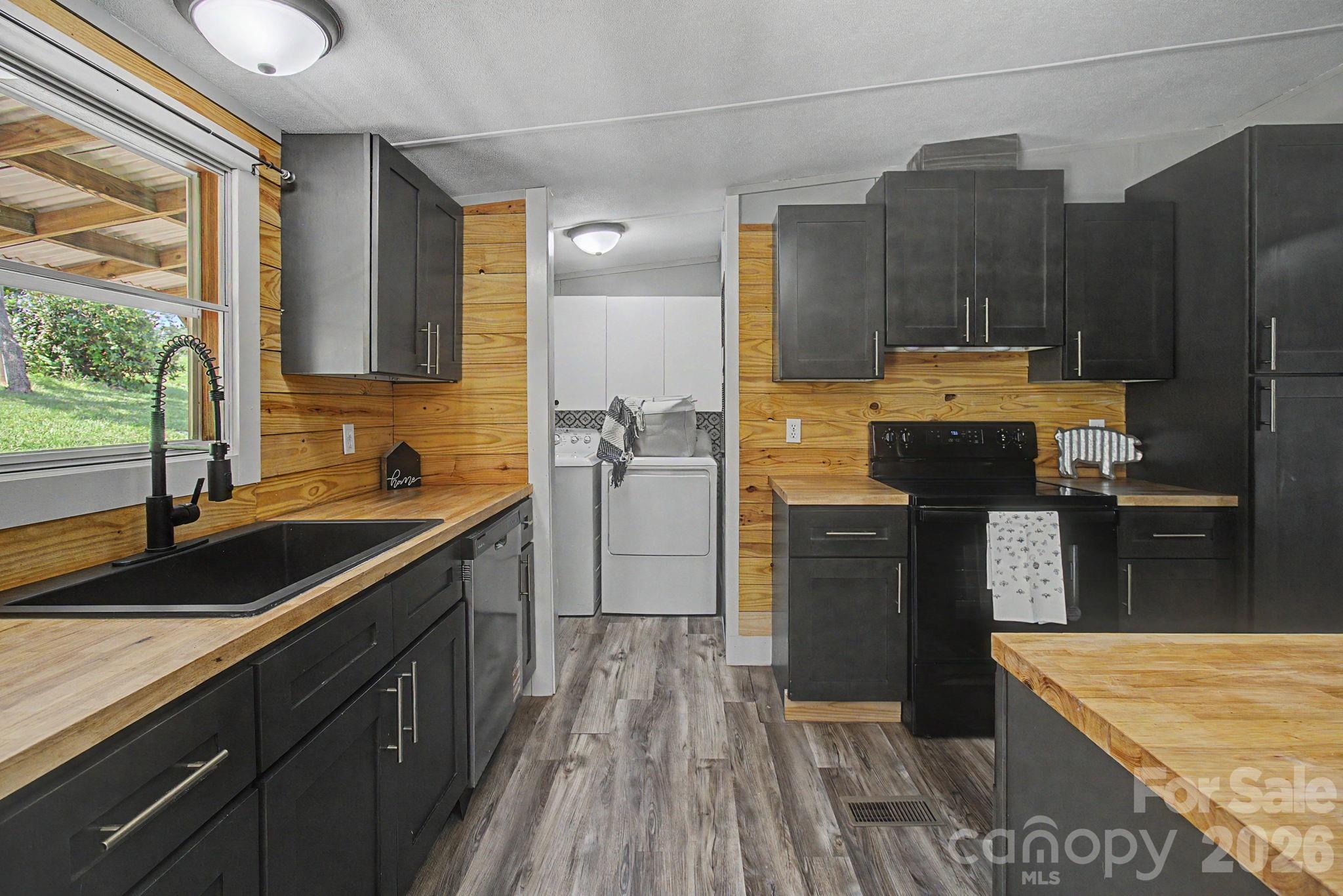 1011 Reed Street Asheville, NC 28804 - Photo 2 of 44