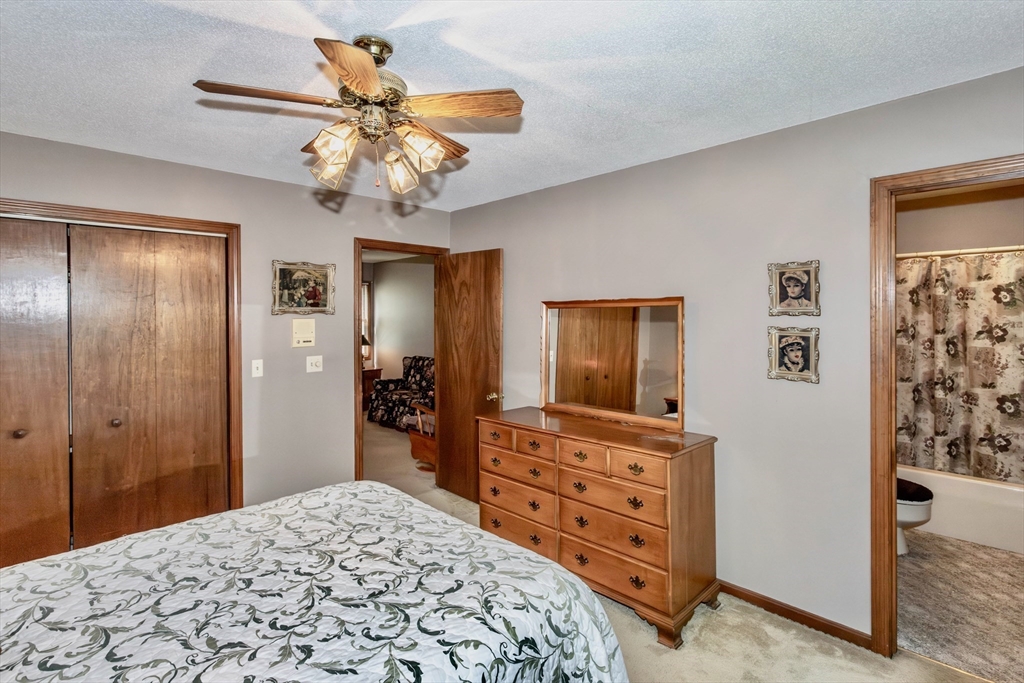 419 Southwick Road, Unit Q71 Westfield, MA 01085 - Photo 20 of 42