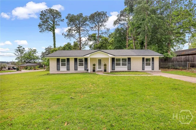 $2,400 | 607 Dyches Drive, Savannah, GA 31406