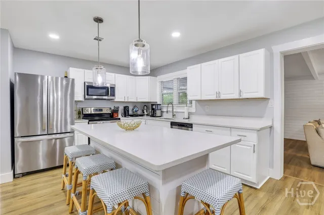 $2,400 | 607 Dyches Drive, Savannah, GA 31406