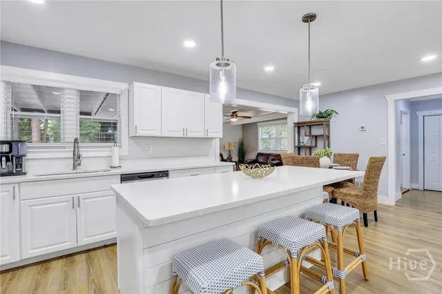 $2,400 | 607 Dyches Drive, Savannah, GA 31406