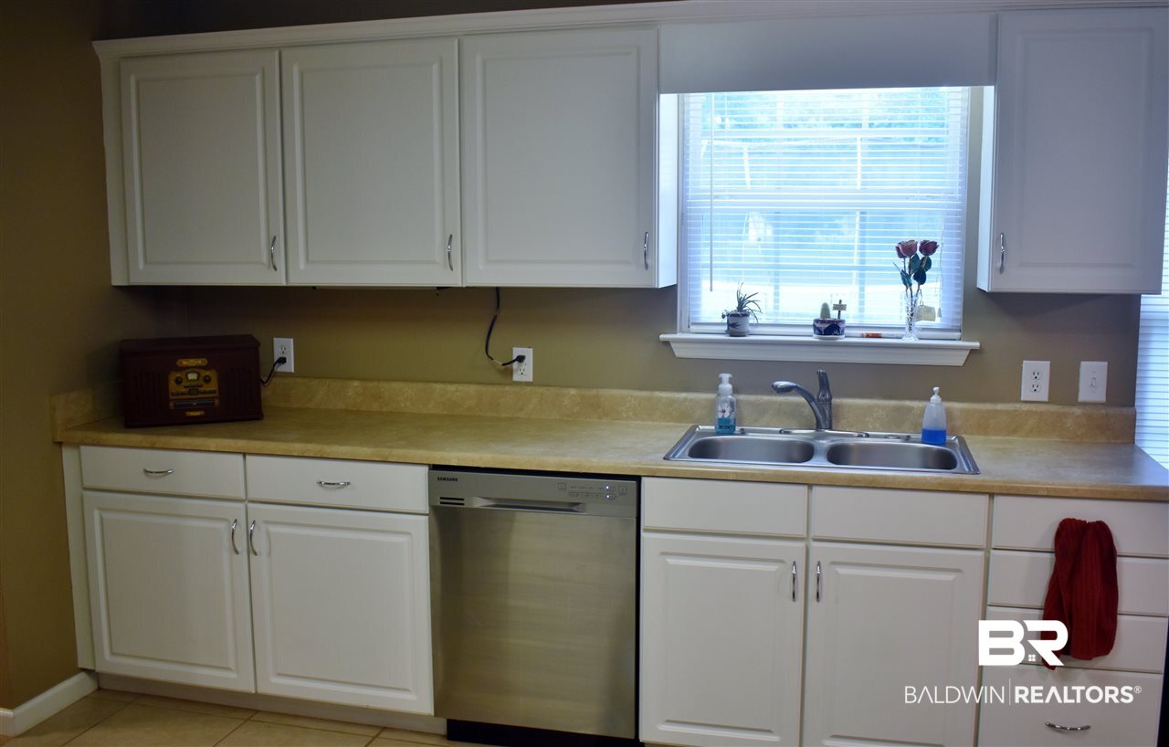 25169 Chestnut Street Elberta, AL 36530 - Photo 5 of 21