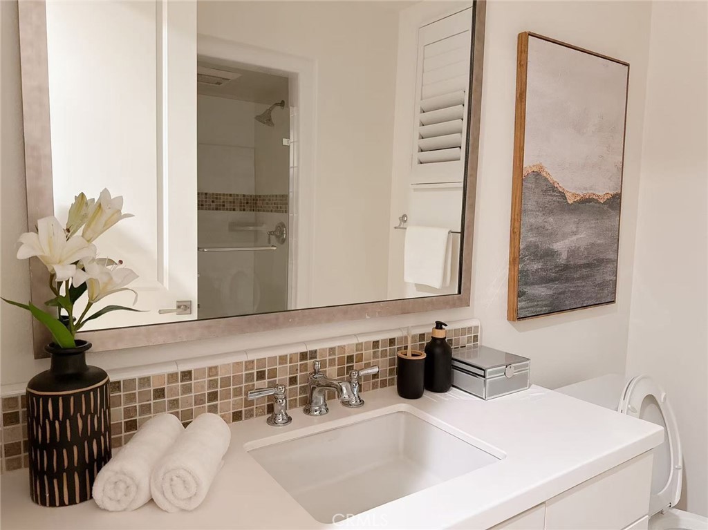 115 Hitching Post Irvine, CA 92620 - Photo 4 of 22