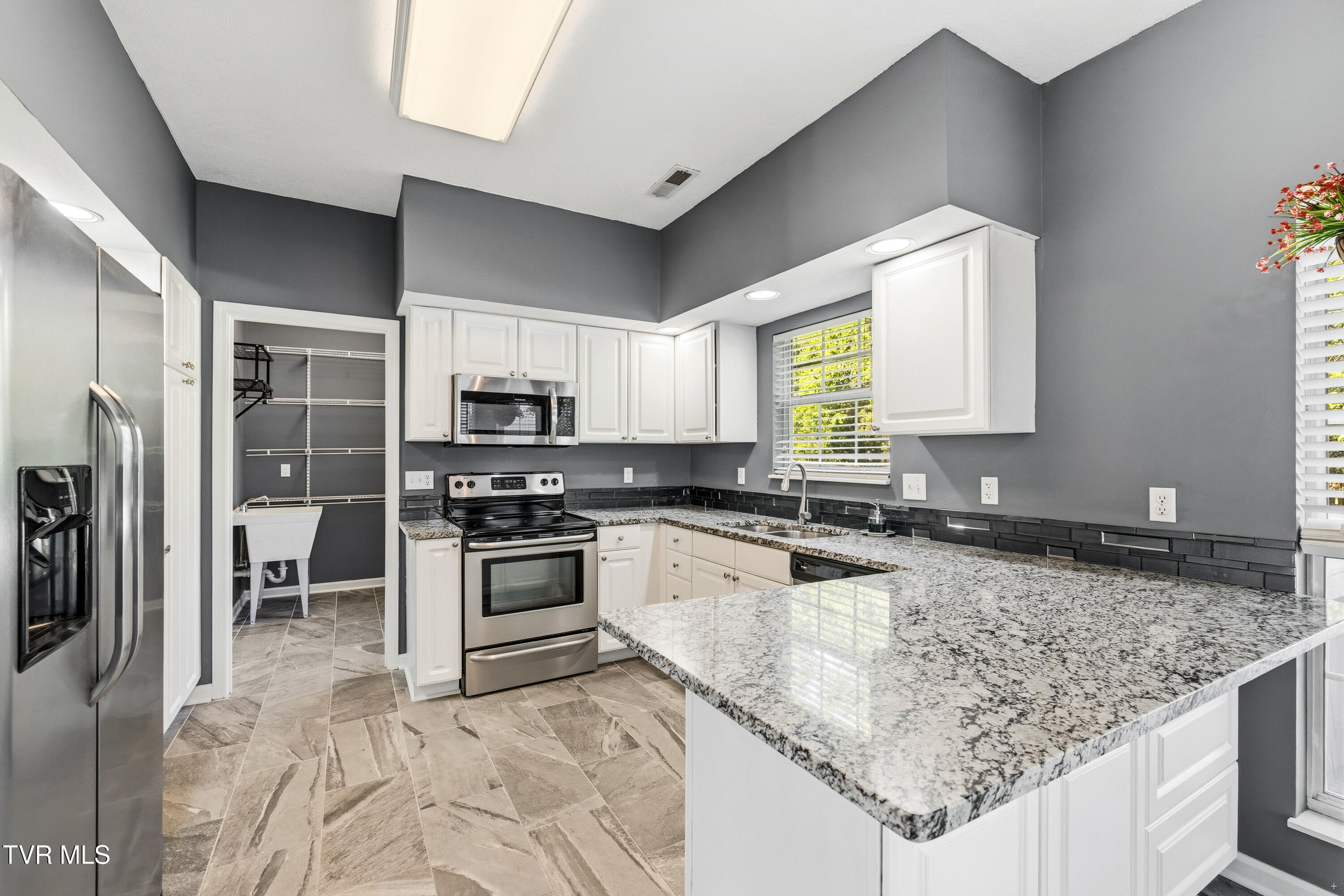 7019 Cherry Grove Road Knoxville, TN 37931 - Photo 7 of 31 Positive Perceptions-7
